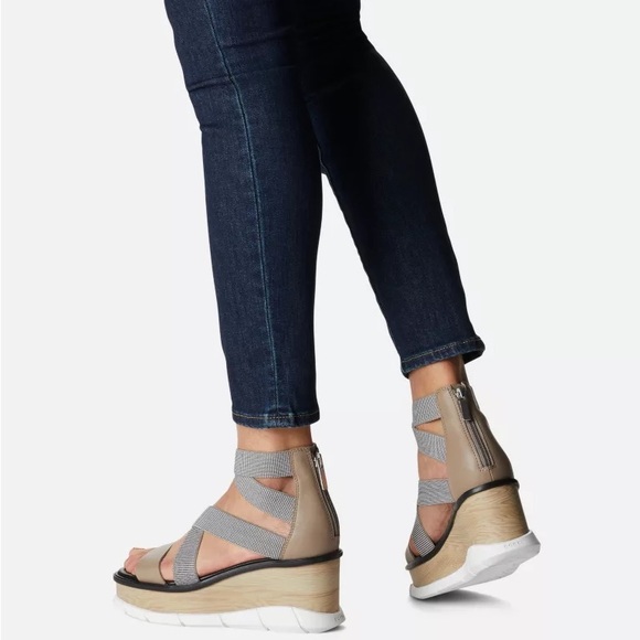 🖤SOREL JOANIE III SPORT STRAP SANDALS IN OMEGA TAUPE WHITE 9 - Picture 1 of 12
